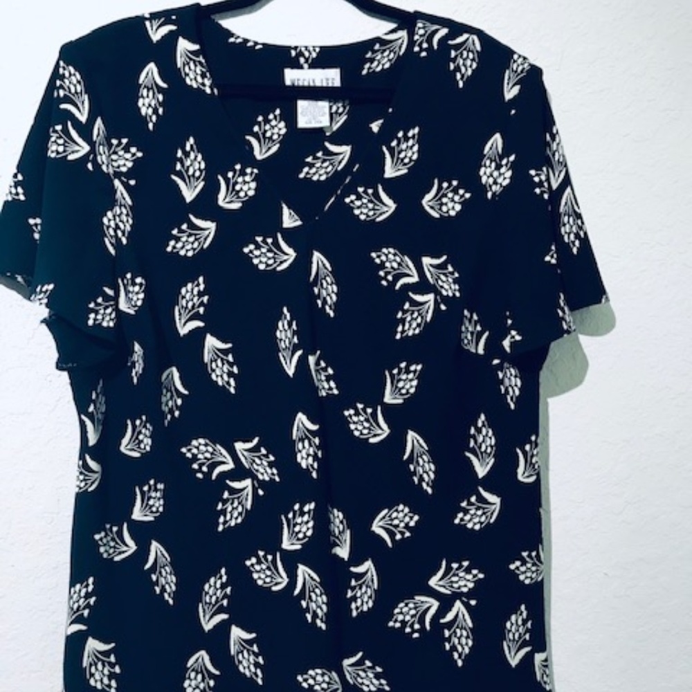 MEGAN LEE SKIRT,BLOUSE SET.